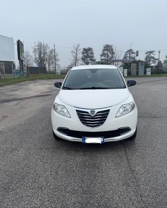 Lancia Ypsilon 1.2 69 CV 5 porte GPL Ecochic Gold