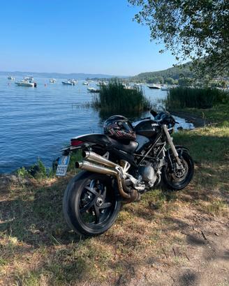 ducati monster s2r 800