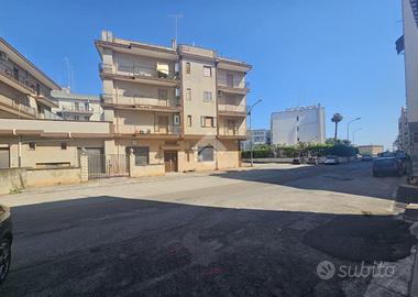 3 LOCALI A CEGLIE MESSAPICA