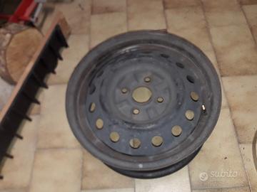 N°4 Cerchi R14 in ferro per Toyota, Kia, Suzuki