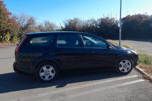 Ford Focus 2009 per pezzi o intera