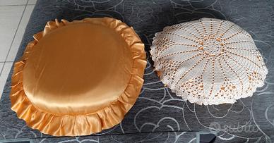 cuscini in raso/uncinetto