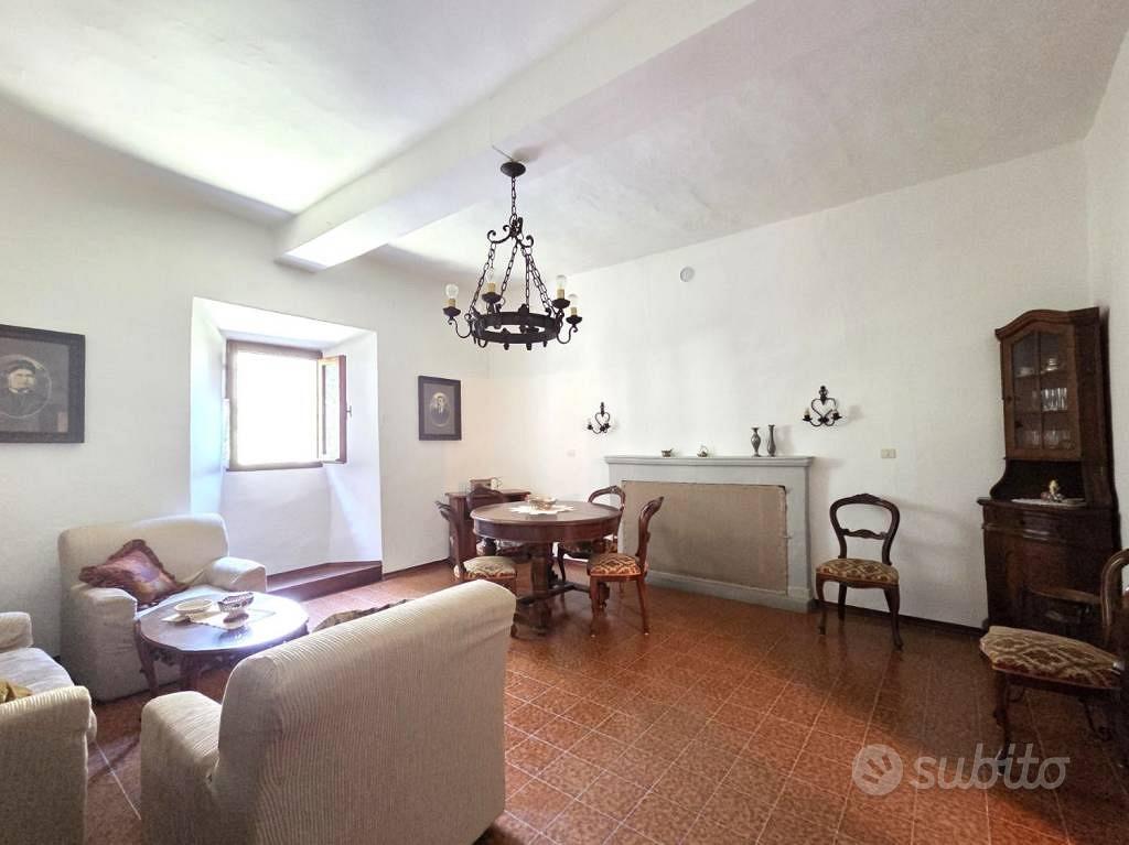 Villa di 631 m² con più di 5 locali e box auto dop - Vista 4