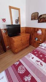 madia e armadio un anta stile montano 