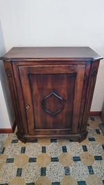 Piccola credenza legno primi 900