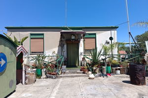 Casa da ristrutturare vaccarizzo lato Torero