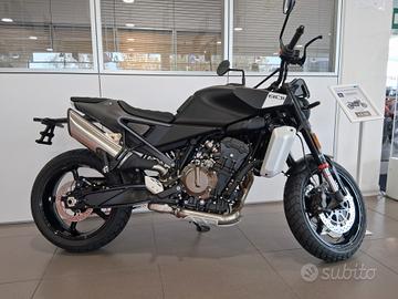 Husqvarna Svartpilen 801