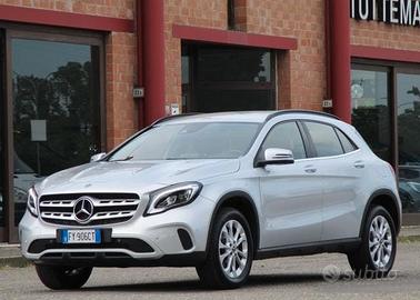 MERCEDES GLA 200 2019