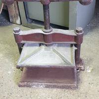 Pressa di ferro
