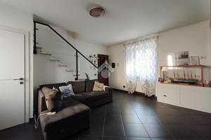 CASA DI CORTE A COLVERDE