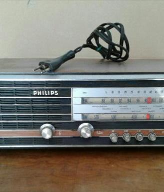 Vecchia radio Philips FUNZIONANTE