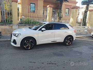 SUV  AUDIQ3 ANNO 2019 2^SERIE IMPECCABILE