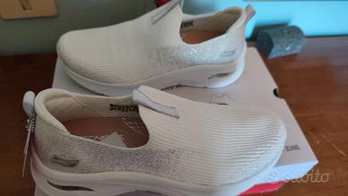 Sketchers da donna nuove.