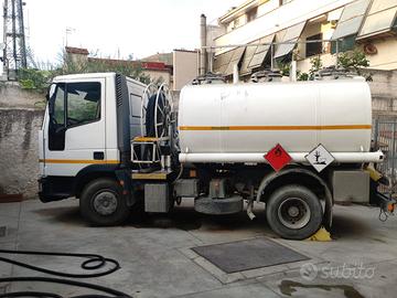 IVECO con cisterna 7700 lt