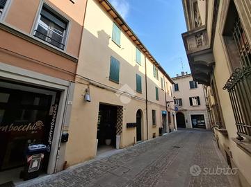 3 LOCALI A IMOLA