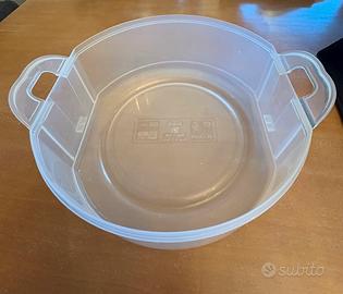 Recipiente in plastica