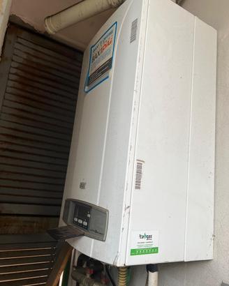 Caldaia Baxi Luna 3 Avant + 9 termosifoni