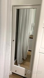 Armadietto JYSK con specchio – come nuovo