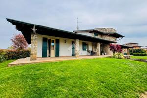 CAPANNONE A MANERBIO