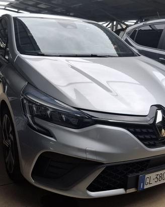 Renault Clio 1.6 E-Tech hybrid R.S. Line 140c...
