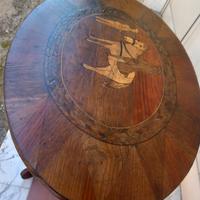 Antico tavolo sorrentino intarsiato 800 pulcinella