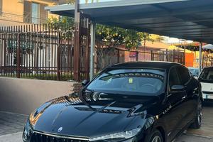 Maserti Levante  Gran sport 350CV