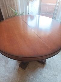 Tavolo stile antico 