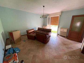 Villa singola con ampia spazio verde