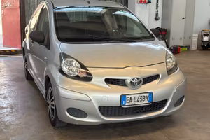 Toyota Aygo 1.0 12V VVT-i 5 porte Sol