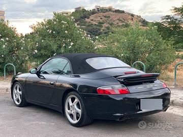 Porsche 911  carrera 2 Cabrio 996