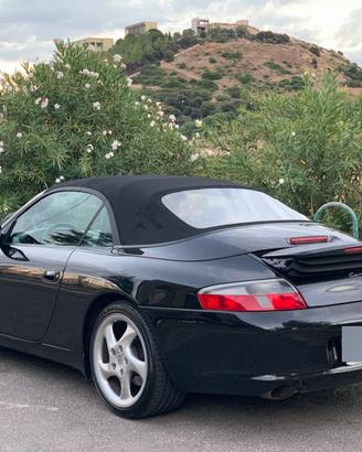Porsche 911  carrera 2 Cabrio 996