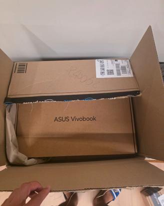 ASUS Vivobook 15 M1502 – NUOVO, mai utilizzato, co