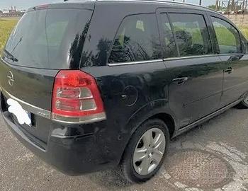 Zafira 7 Posti Benzina Euro 5 (OK AREA B)