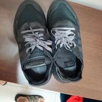 Adidas nere