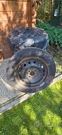 Cerchi con gomme 4 stagioni invernali 