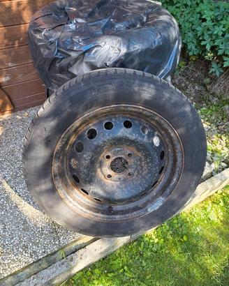 Cerchi con gomme 4 stagioni invernali 