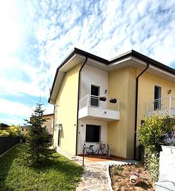 CORREZZOLA: 138B: Porzione di bifamiliare