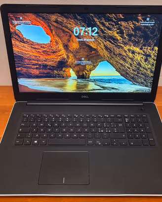 Notebook Dell con ampio monitor 17 pollici