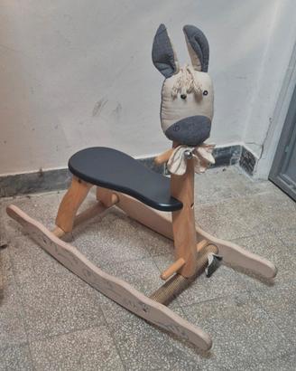 Cavallo a dondolo 