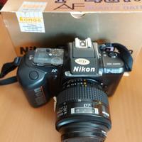 FOTOCAMERA REFLEX NIKON F401S CON 2 OBIETTIVI ZOOM