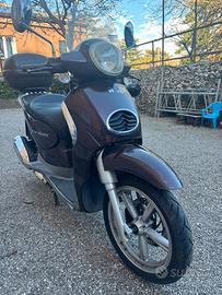 Aprilia scarabeo 200