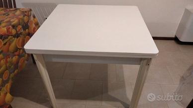 Tavolo bianco