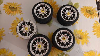 cerchi e gomme ferrari challenger deagostini