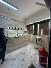 Locale commerciale cornetteria