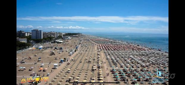 BIBIONE - Piazza Fontana, in splendida posizione