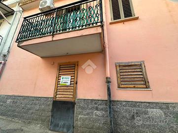 2 LOCALI A REGGIO DI CALABRIA