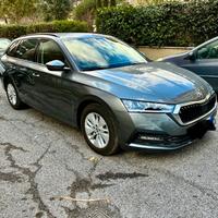 Skoda Octavia Ambition Mild-hybrid 2023 20.500€