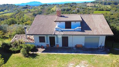 VILLA SINGOLA A TORRI IN SABINA