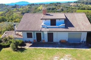 VILLA SINGOLA A TORRI IN SABINA