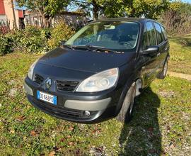 RENAULT Grand Scenic 1.6 16V Pack